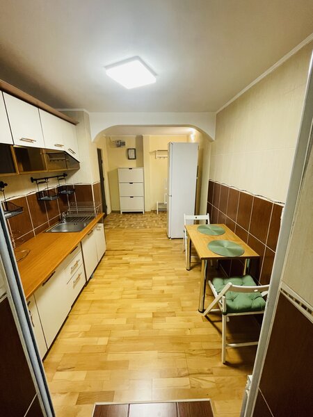 Piata Sudului, Berceni